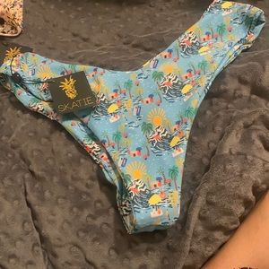 Skatie St Tropez Mandi bottom size large